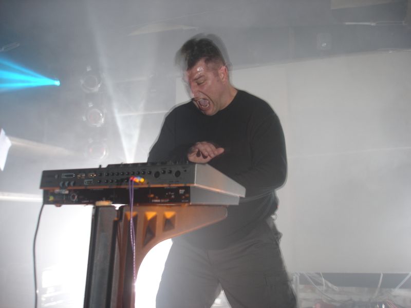 Datei:Mlada fronta @ ea7.jpg