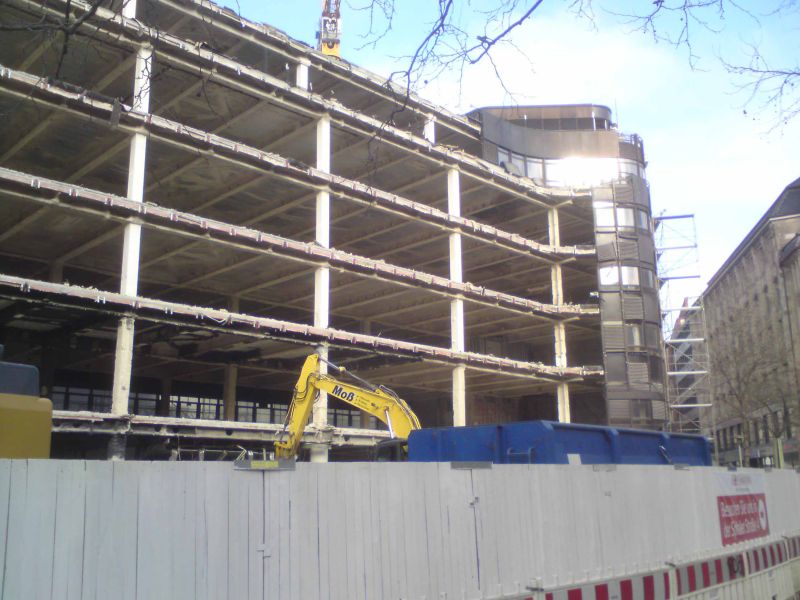 Datei:HEW-Kundenzentrum Abriss.jpg